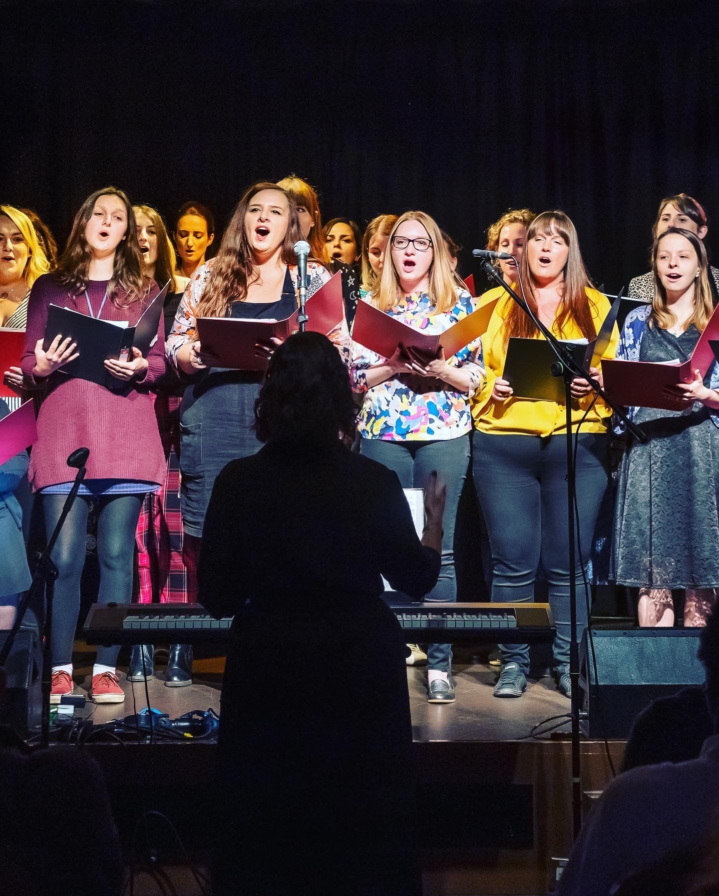 Image of singers 