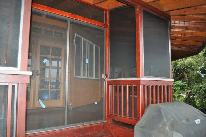 Nice wooden house with screen door installed — Makawao, HI — Hawaiian Door & Window Screens