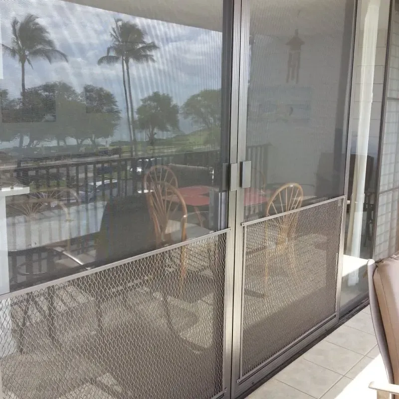 Door with nice and sturdy screen — Makawao, HI — Hawaiian Door & Window Screens