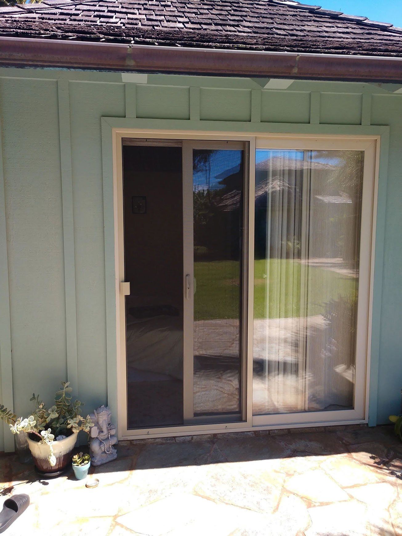 Glass door with sliding screen — Makawao, HI — Hawaiian Door & Window Screens