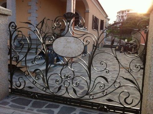 cancello in ferro battutto
