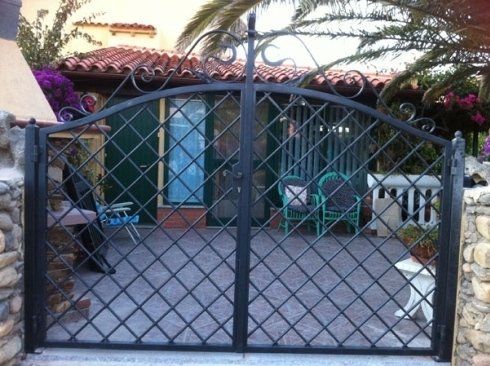 cancello automatico in ferro