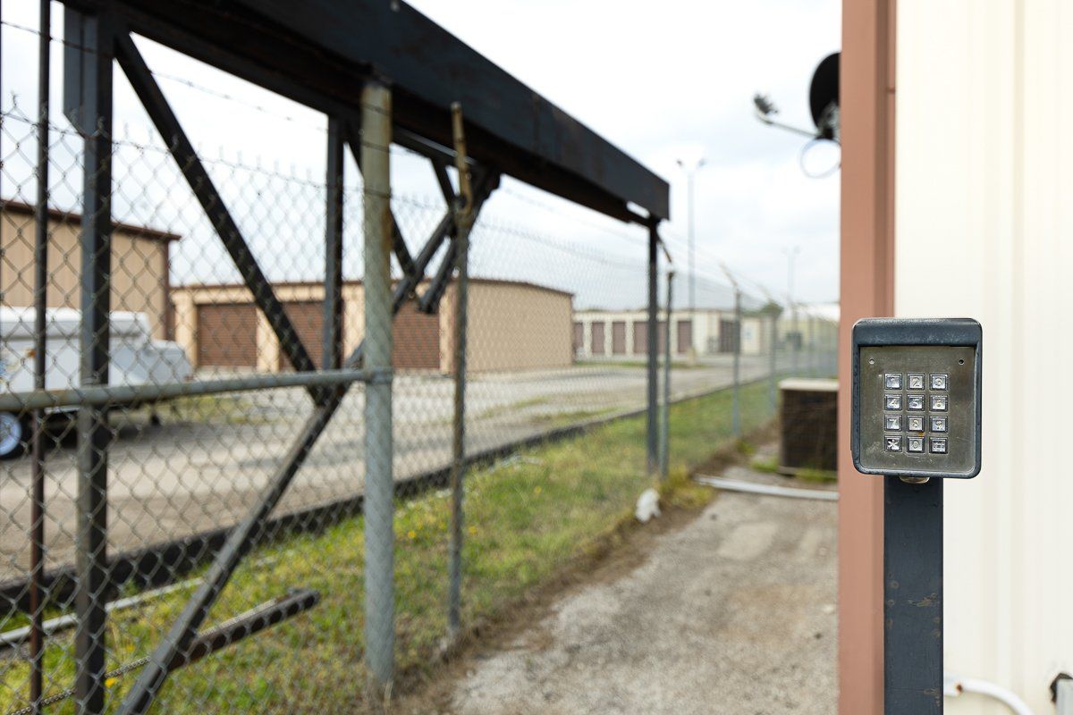 Gate view outside of Storemore