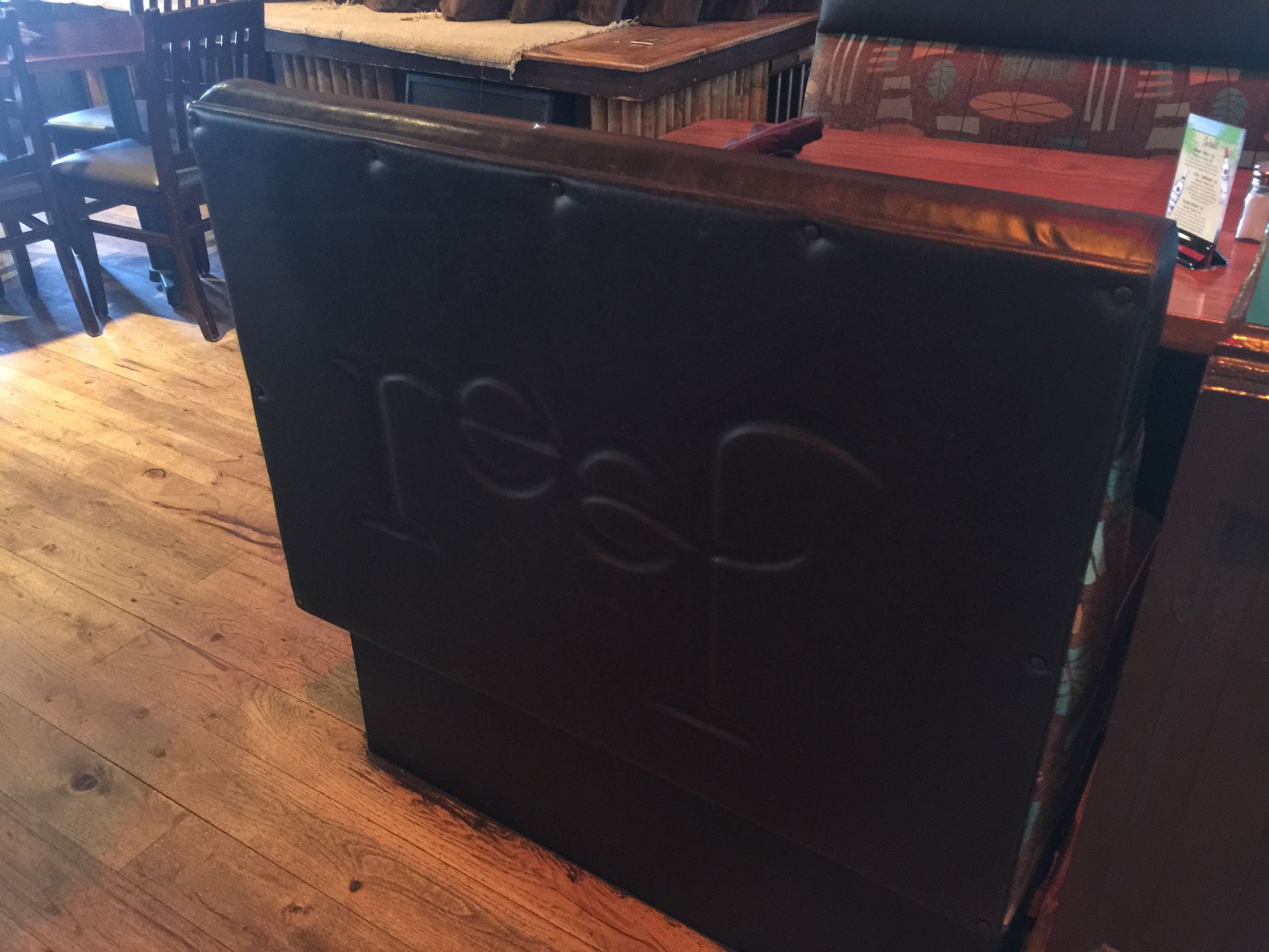 A black box with the word resc on it