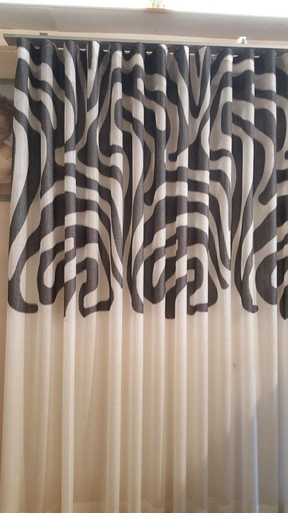 tendaggi con decorazioni