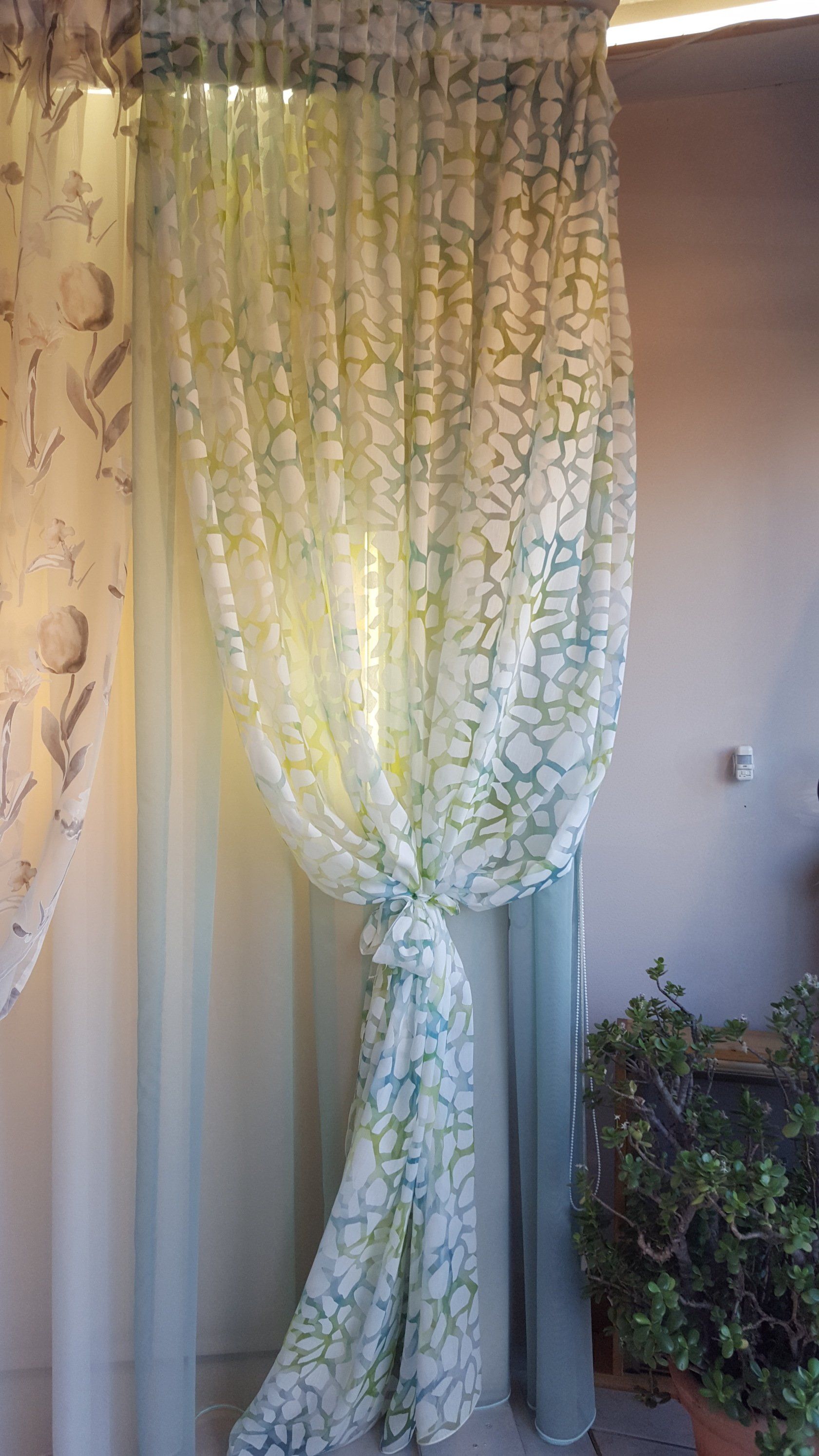 tende con fantasie verdi