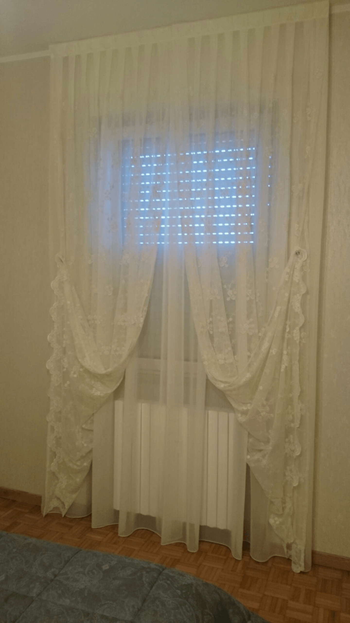 tende trasparenti decorate