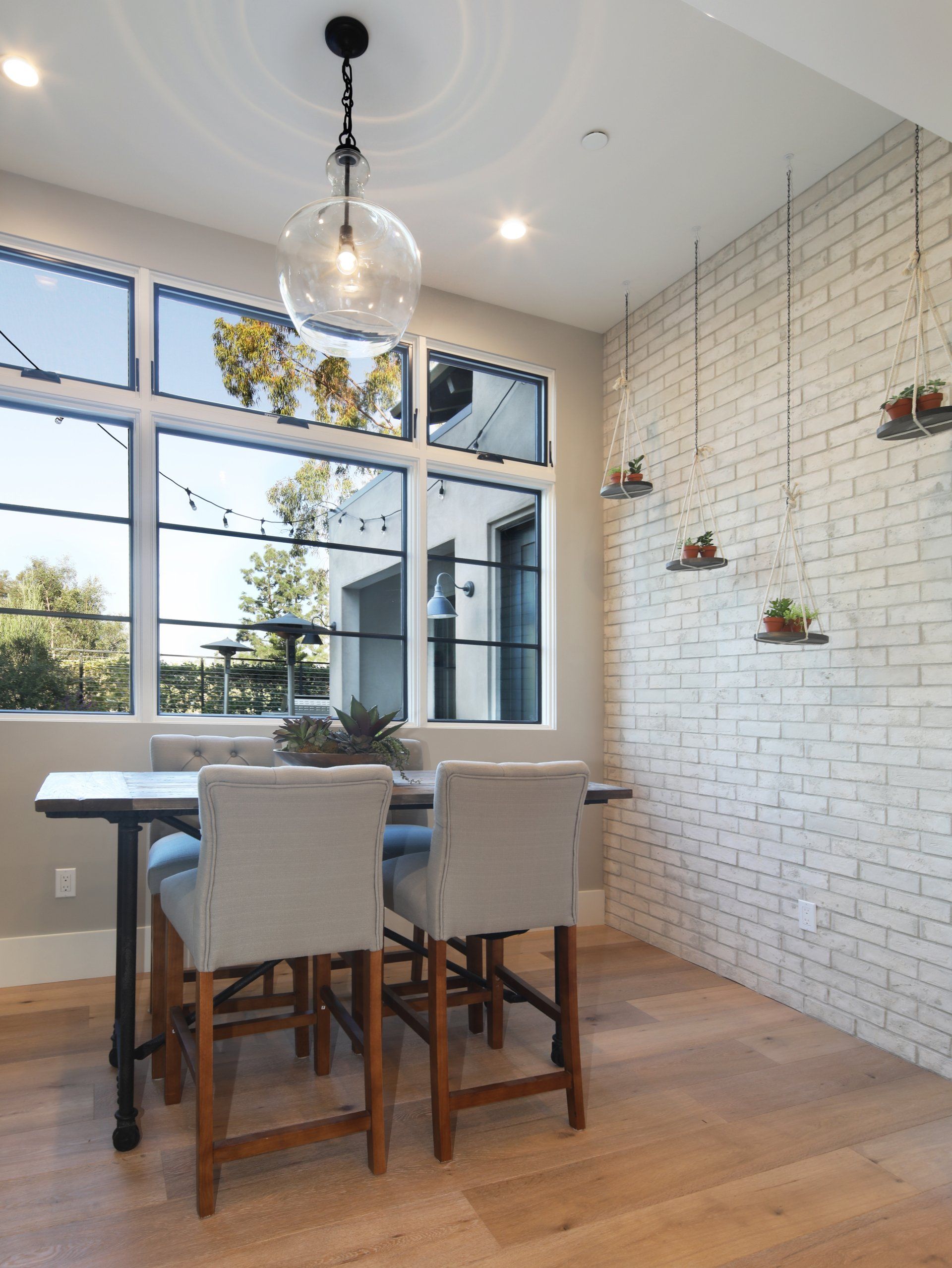 office in  Contemporary House in Newport Beach, CA designed by Studio 6 Architects