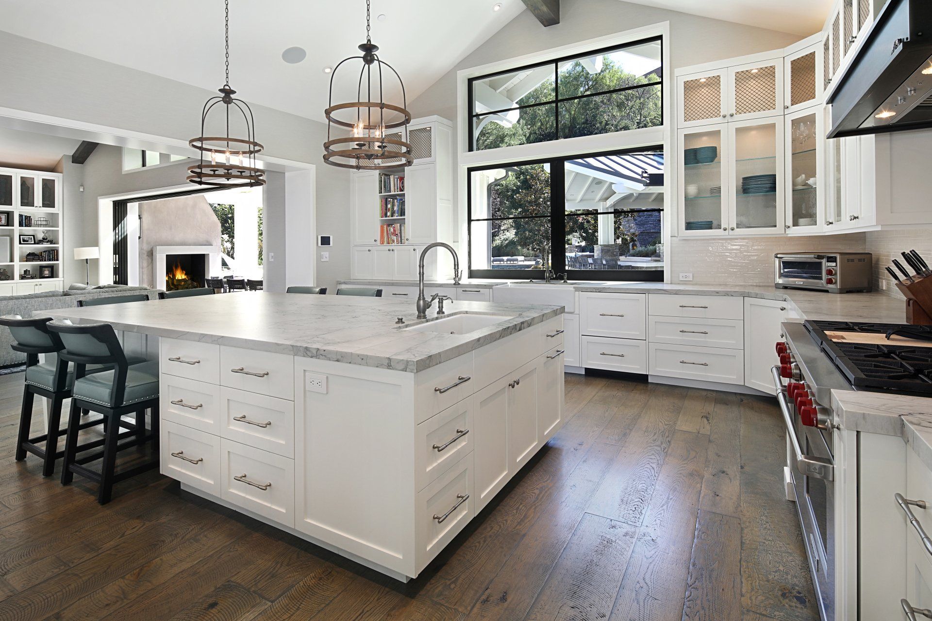 kitchen of traditional home in Laguna Hills, CA designed by Studio 6 Architects