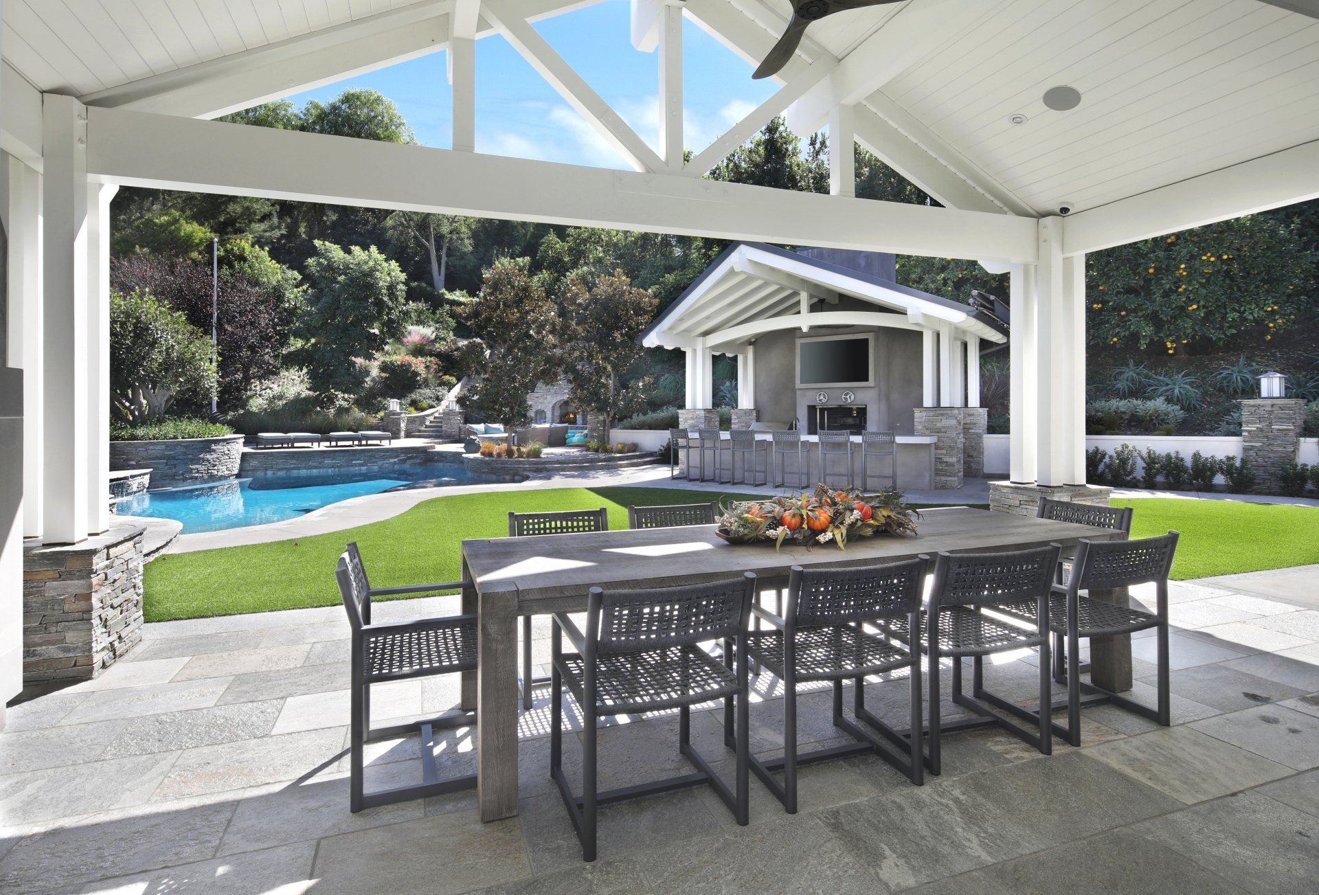 patio of traditional home in Laguna Hills, CA designed by Studio 6 Architects