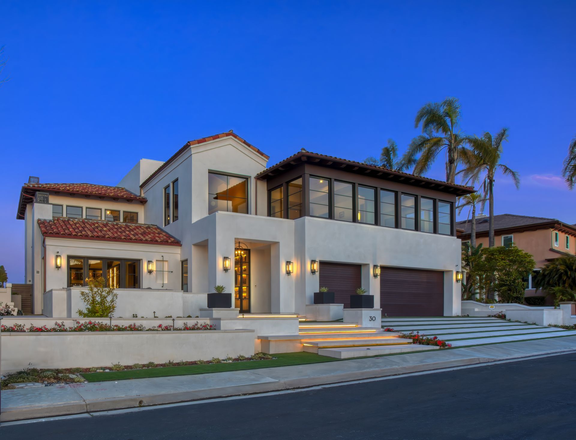 Contemporary House in Newport Beach, CA designed by Studio 6 Architects Contemporary House in Newport Beach, CA designed by Studio 6 Architects
