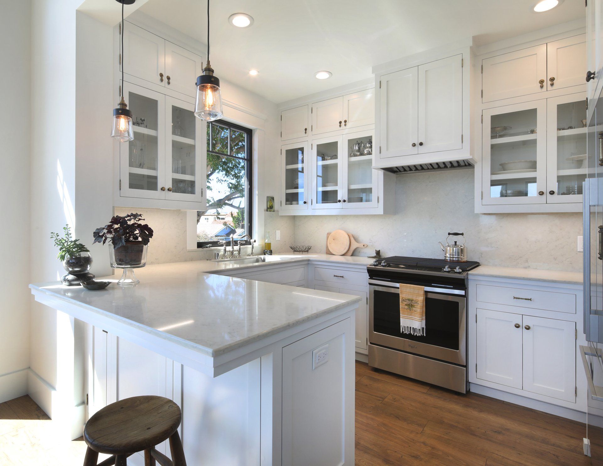 kitchen in craftsman house in Dana Point designed by Studio 6 Architects