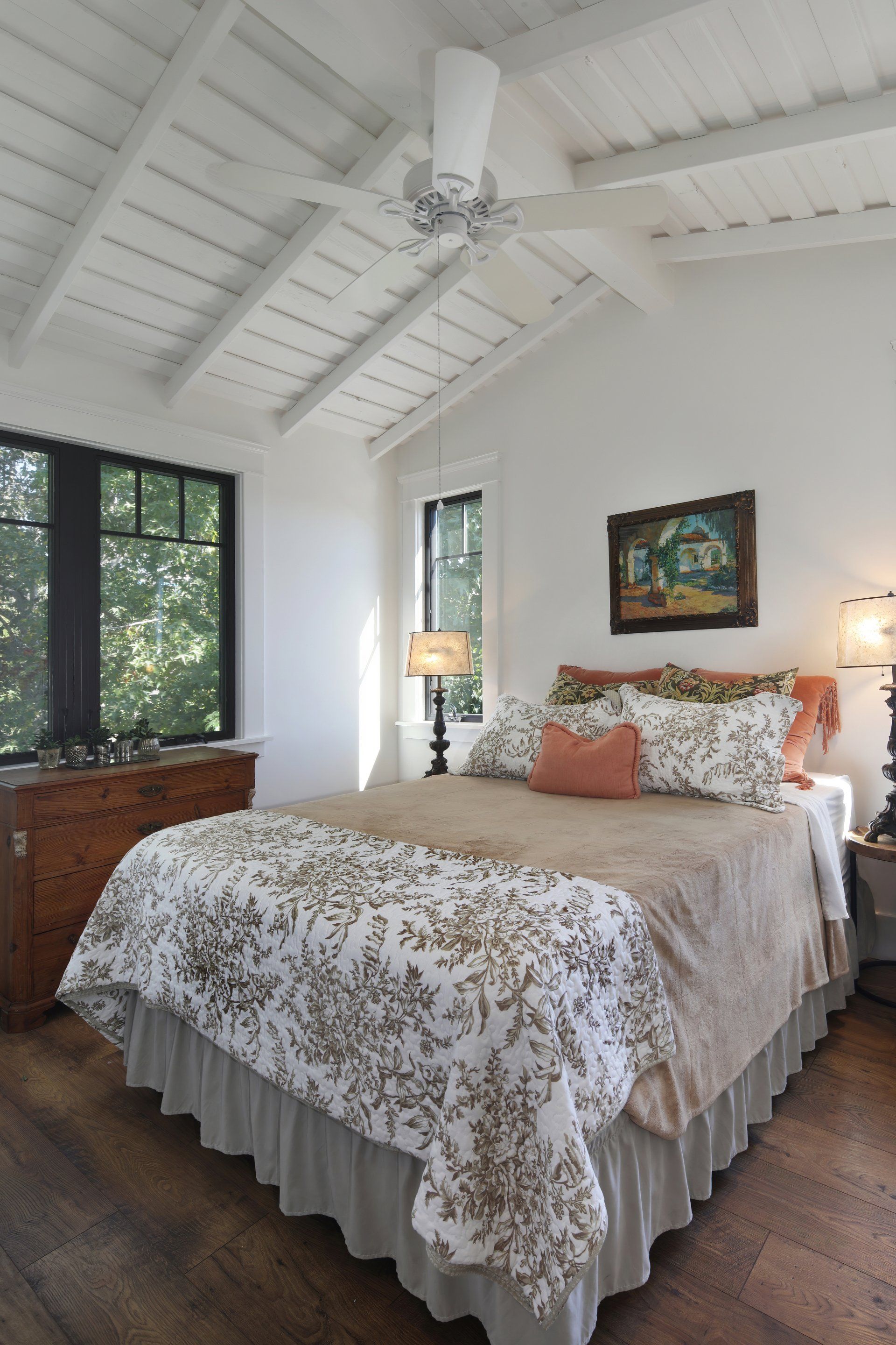 bedroom in craftsman house in Dana Point designed by Studio 6 Architects