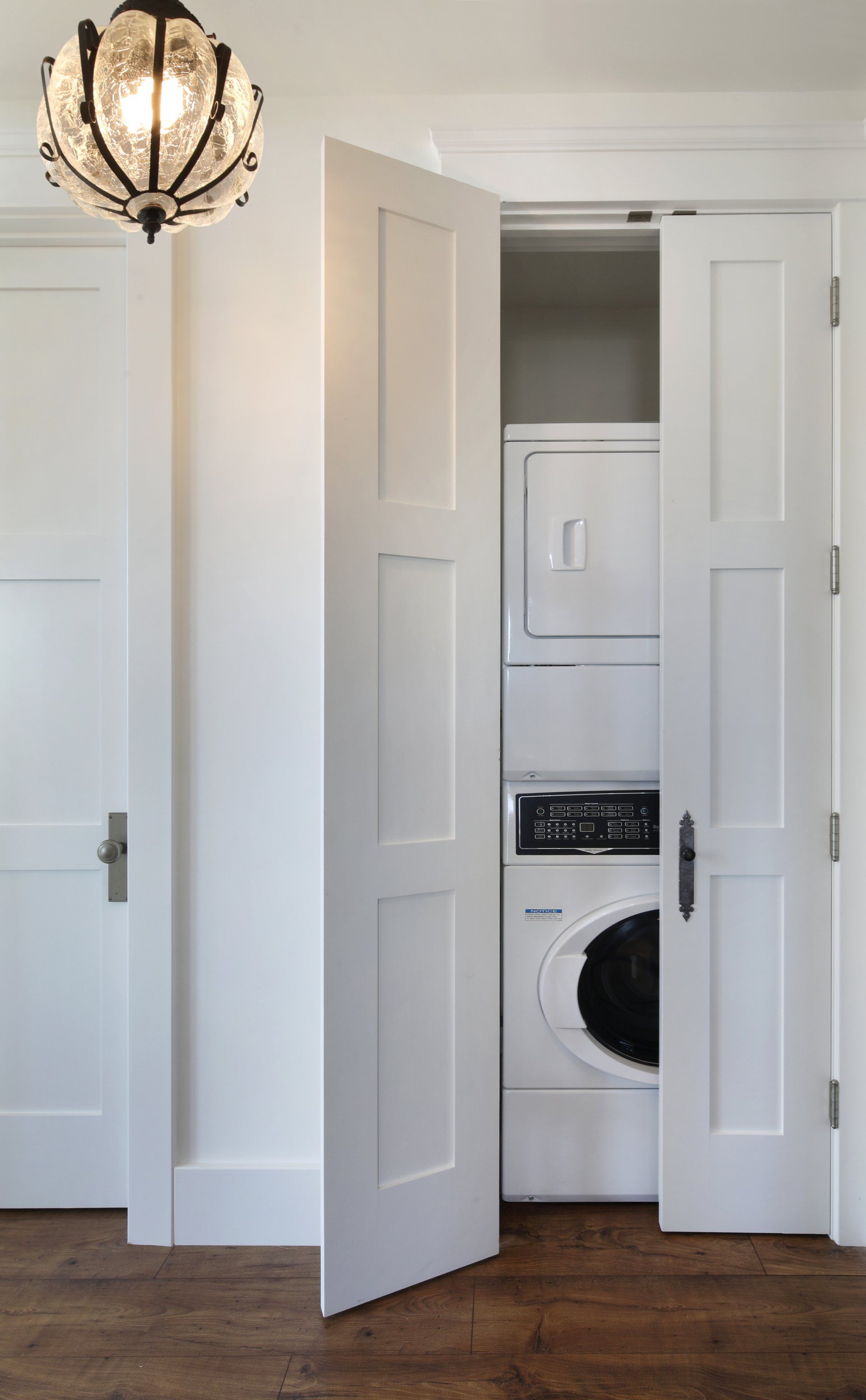 laundry room in craftsman house in Dana Point designed by Studio 6 Architects