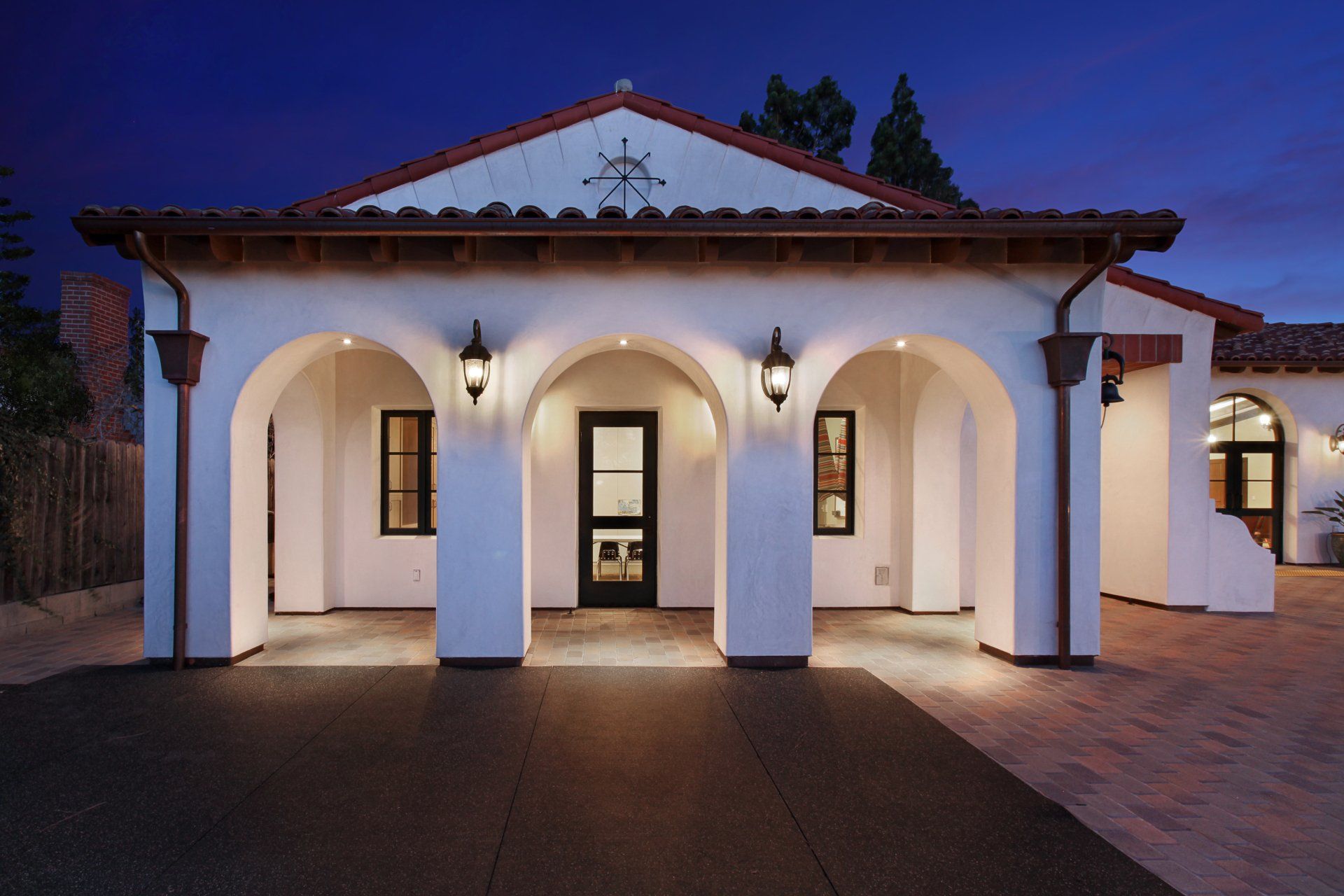 Spanish Colonial Revival Church in San Clemente design by Studio 6 Architects