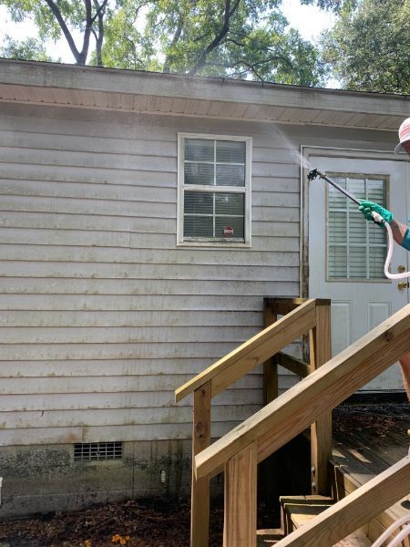 Spraying House — Johns Island, SC — SoftWash Doctors