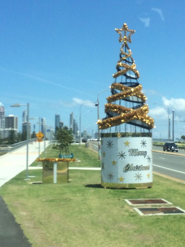 gold tinsel Christmas tree