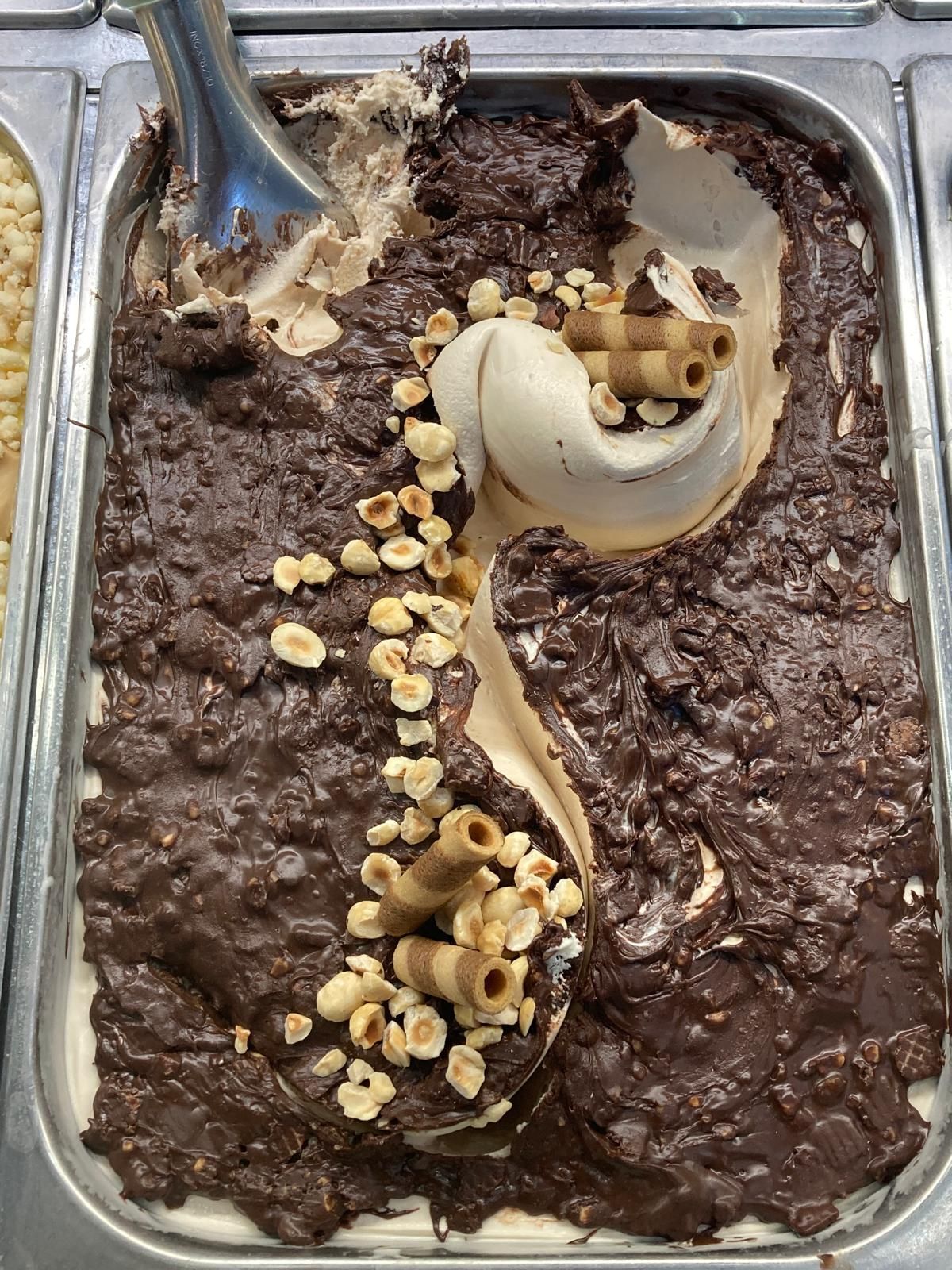 gelateria - incantesimo del gusto gelato artigianale