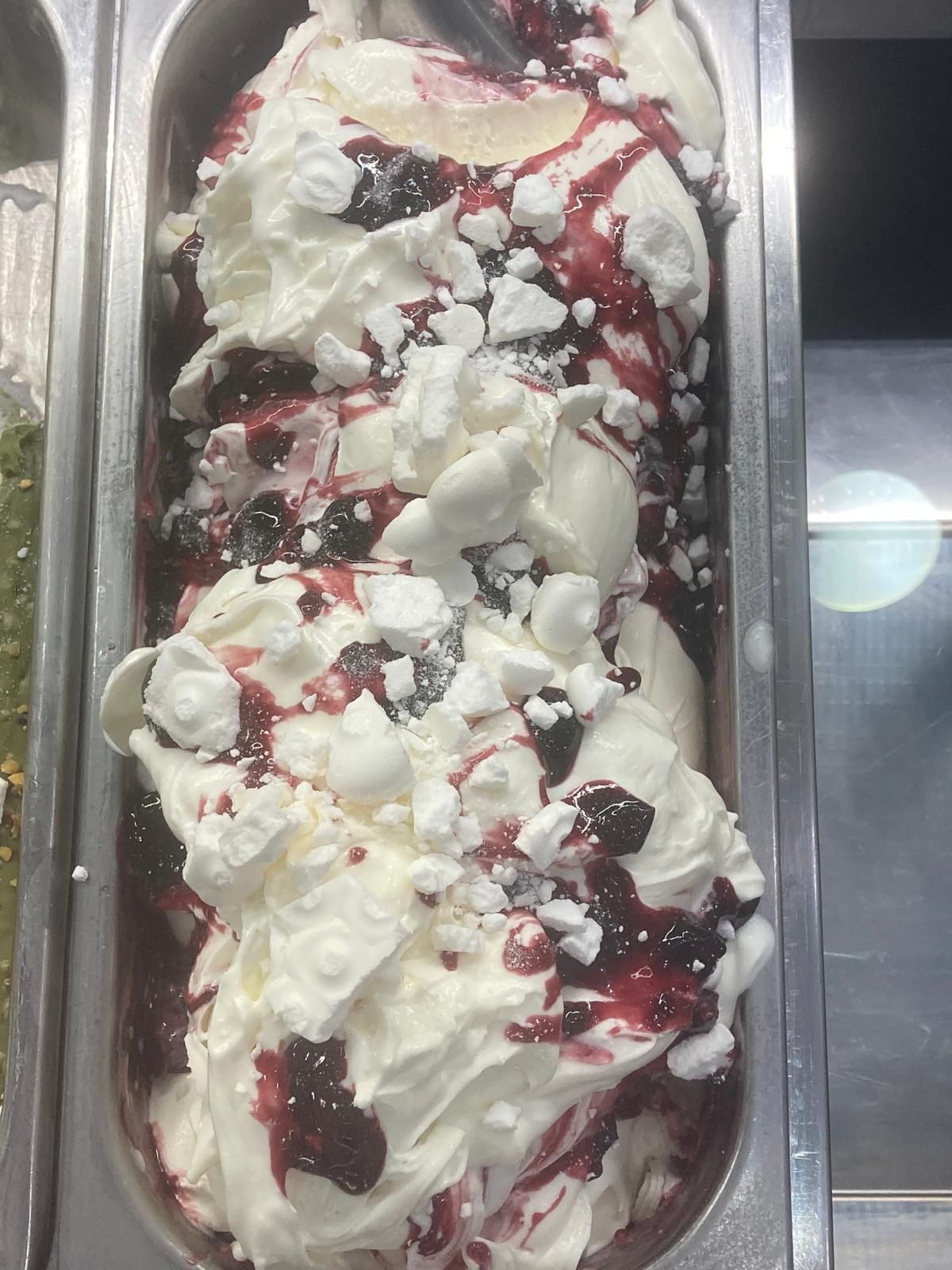 gelateria - incantesimo del gusto gelato artigianale