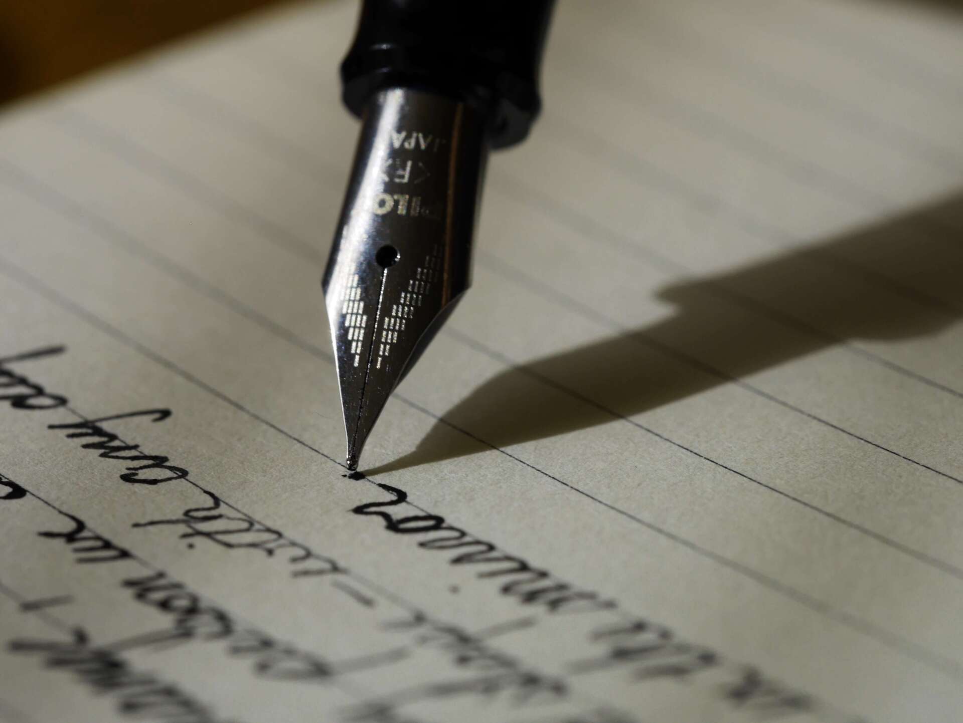 How to Write an Eulogy Fountain Pen on Paper