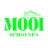 Het logo van mooi schoenen is groen en heeft een afbeelding van een schoen erop.