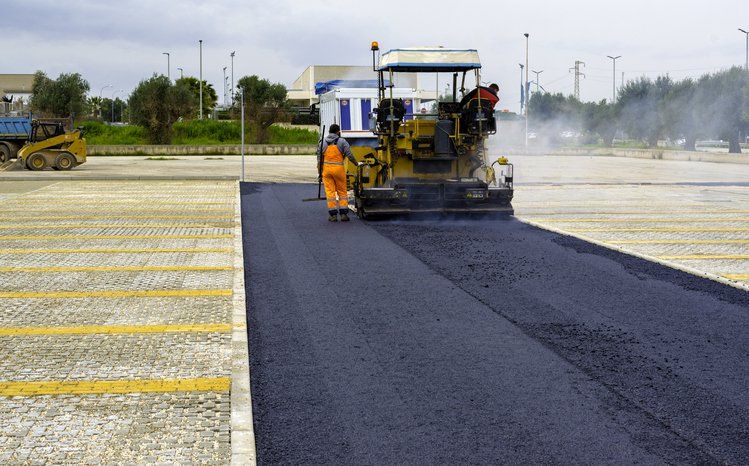 paver spreading asphalt