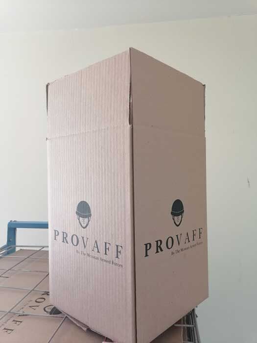 Una caja de cartón con la palabra provaff
