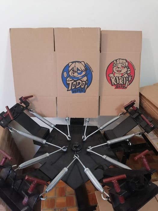 Dos cajas con osito y kiki