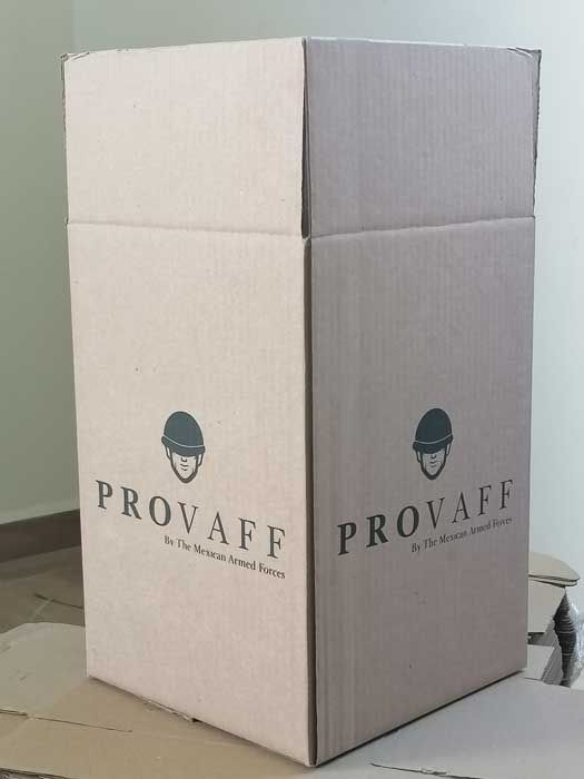 Una caja de cartón que dice provaff