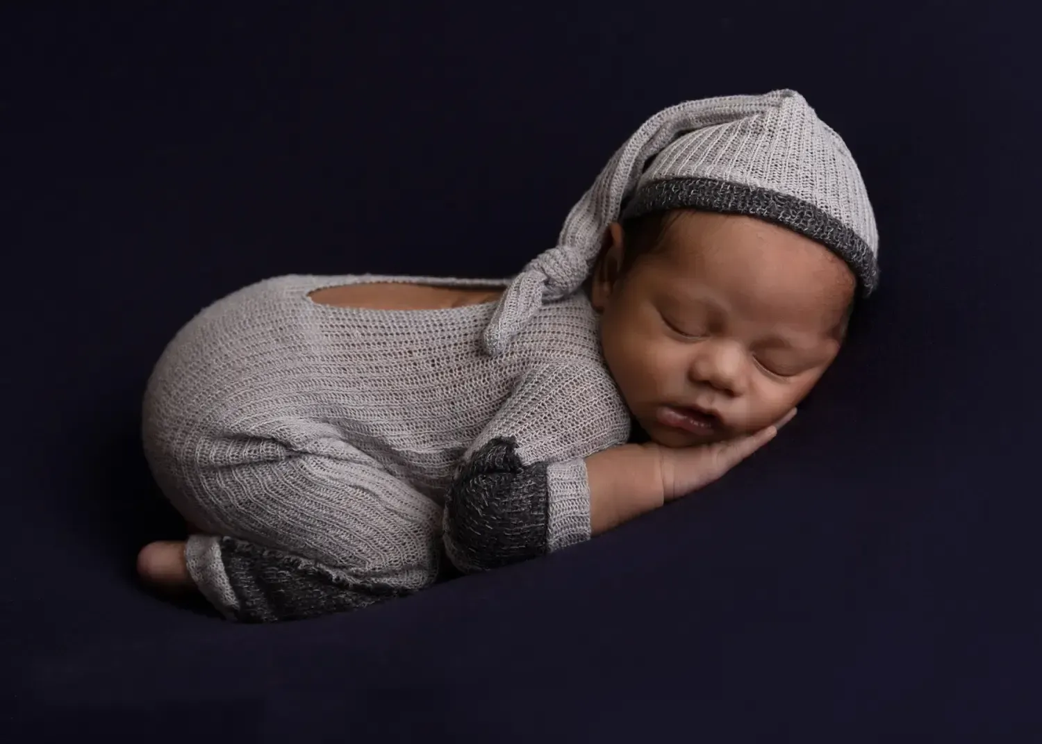 Glendale photographer Newborn boy in grey romper