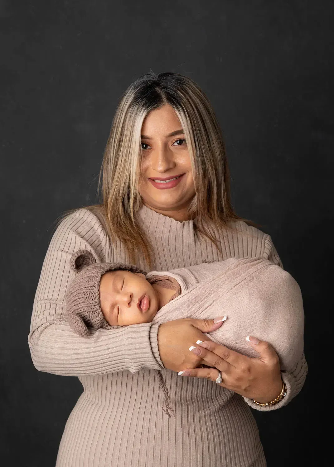 Mom and newborn portrait.