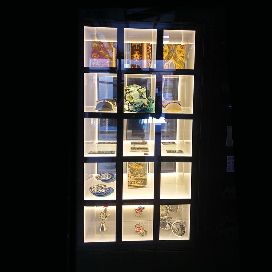 ismail Hamdi Gurler -Mobile Museum Store Solutions