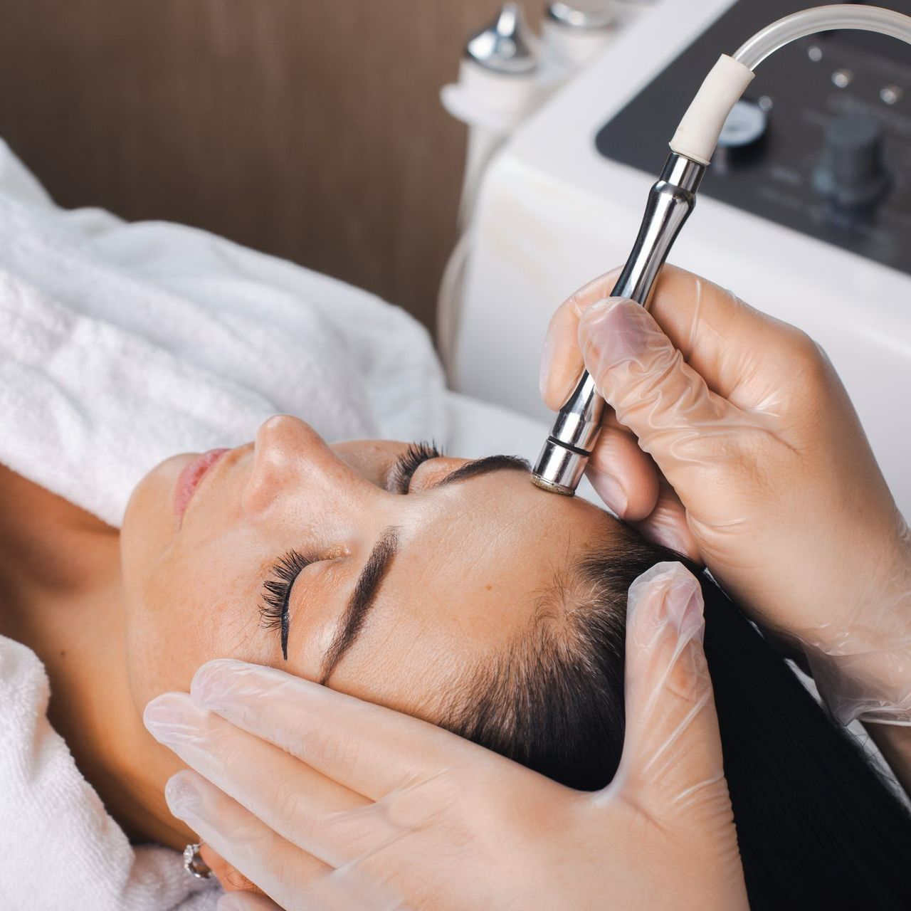 Microdermabrasion Facial - Licensed Aesthetician in the Dallas - Fort Worth area.