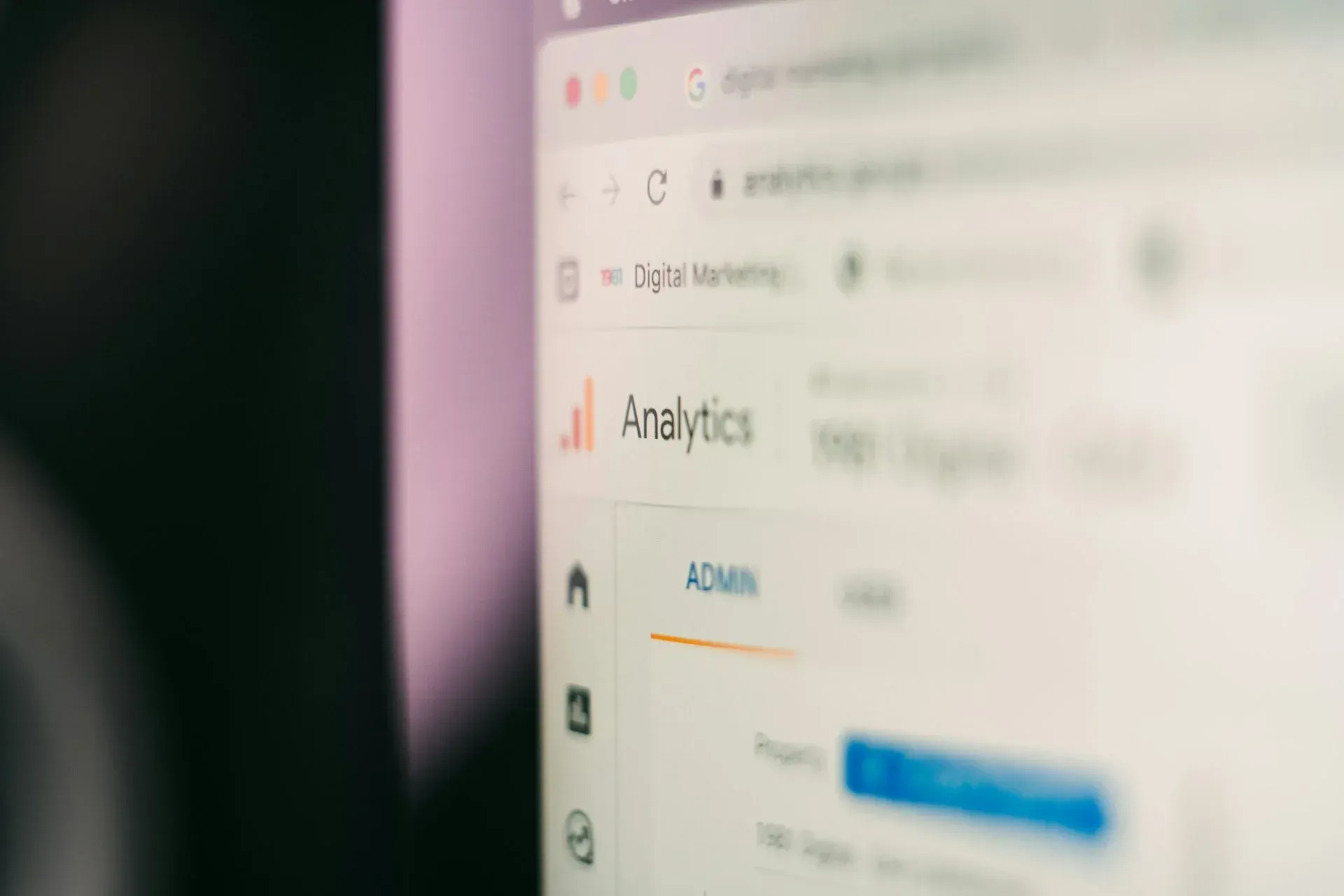 A close up of a computer screen with the word analytics on it.