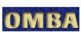 Logo OMBA avec lettres dorées sur fond bleu foncé.