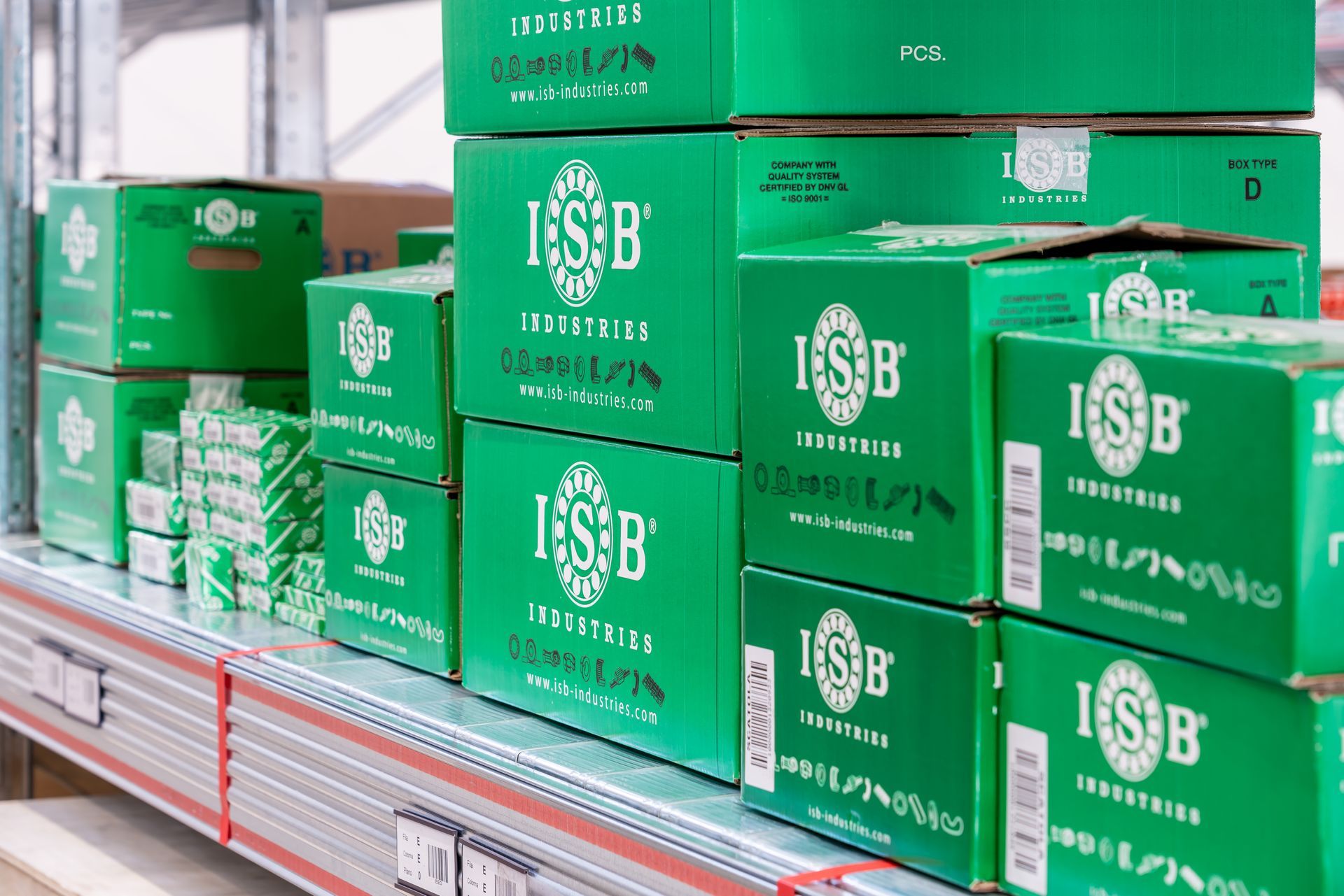 Scatole verdi con l'etichetta