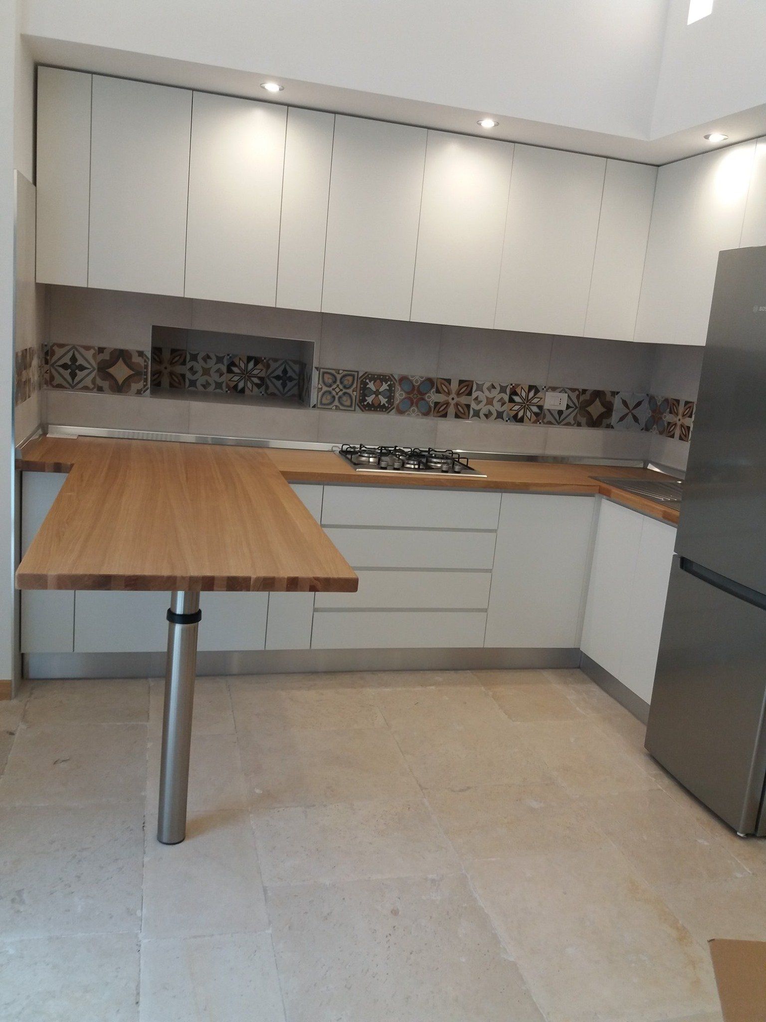 cucina in legno chiaro