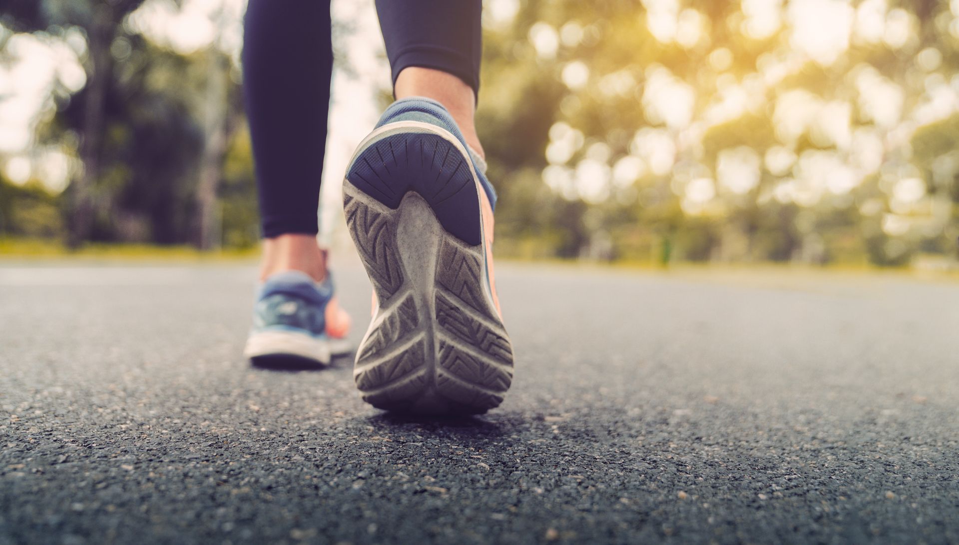Foto scarpe ginnastica camminata