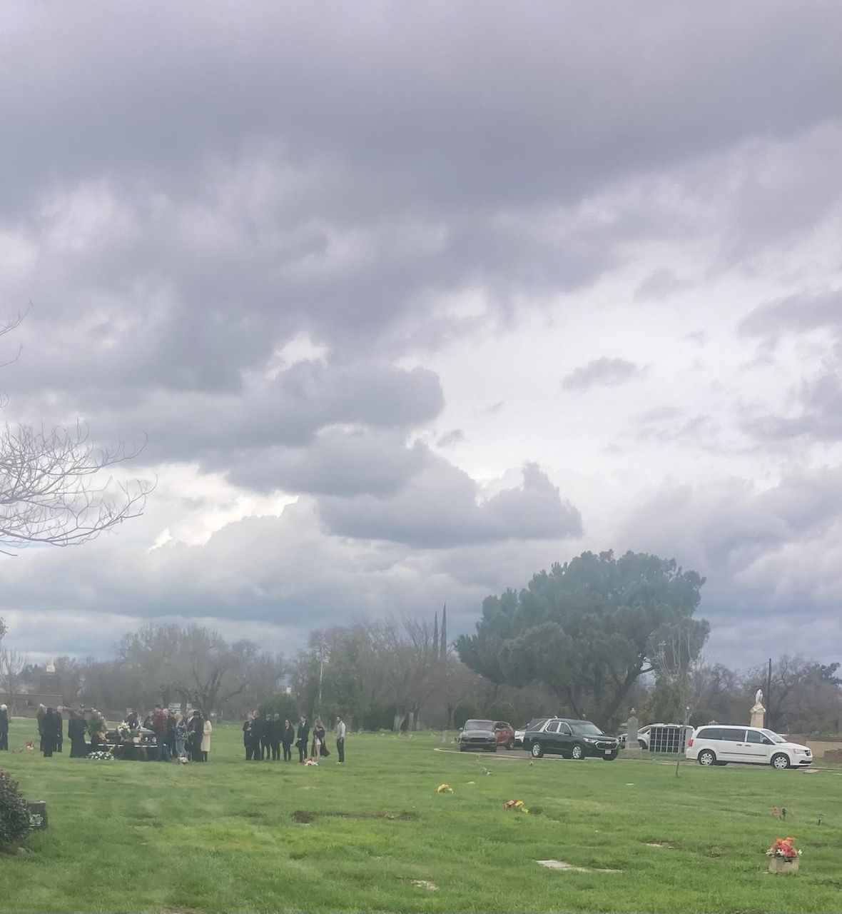 Farmington Memorial Park Cemetery grounds