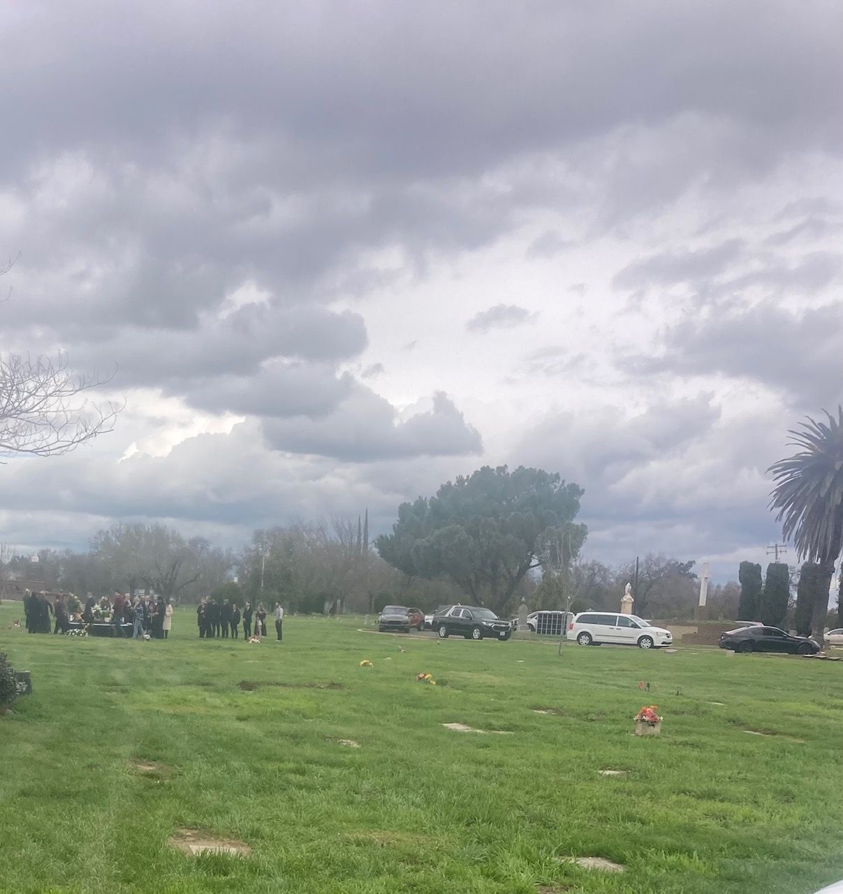 Farmington Memorial Park Cemetery grounds