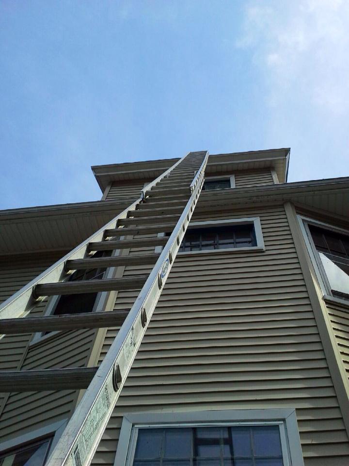 Vinyl House — Montazuma. NY — Helmer Roofing