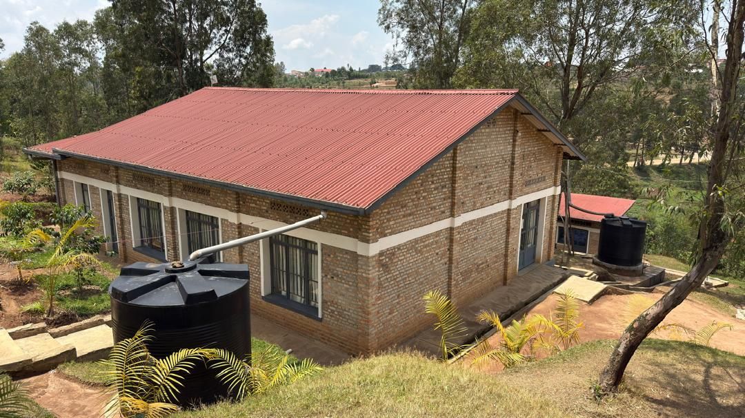 new contructio with water tanks at the village of hope