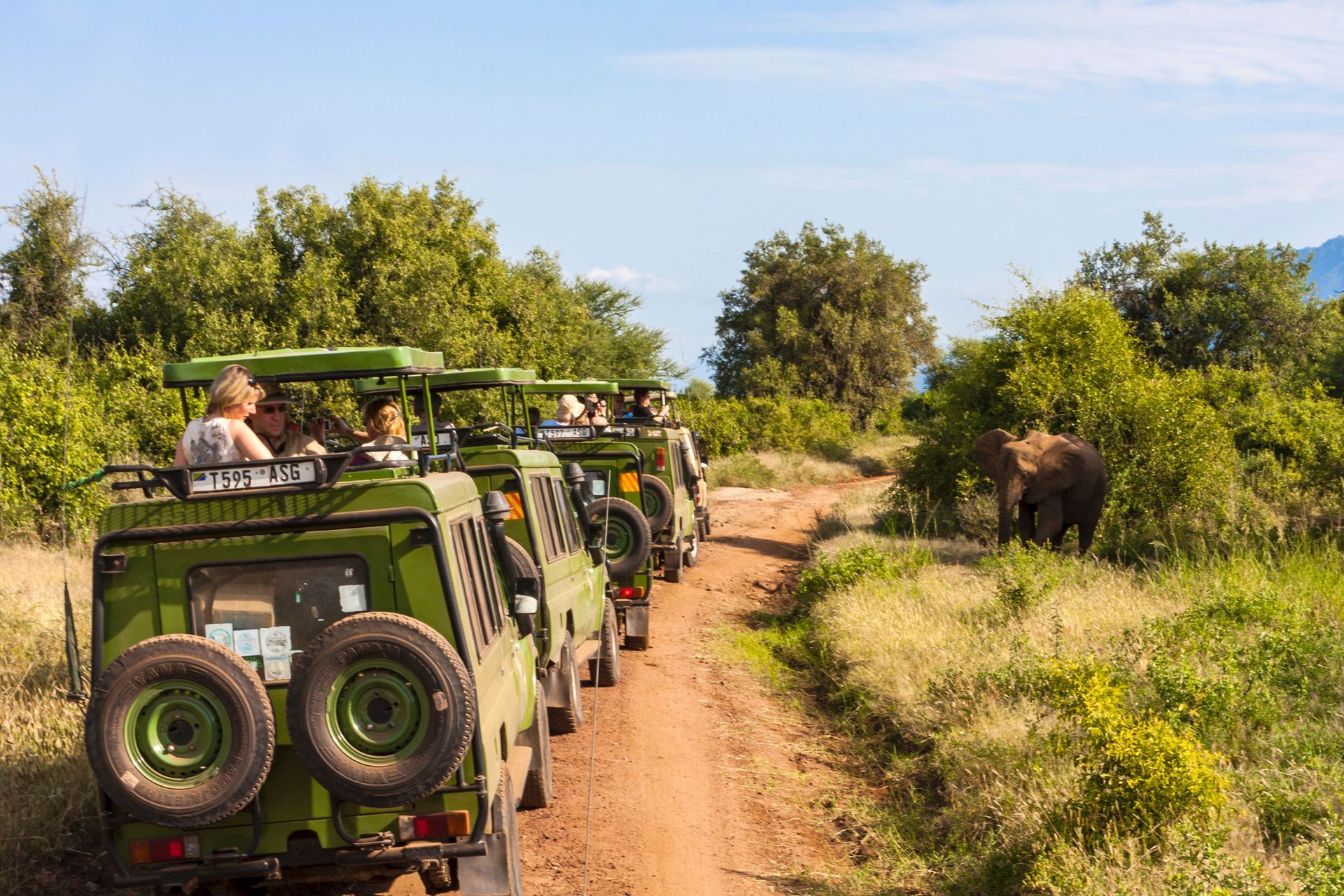safari cars in akagera national park