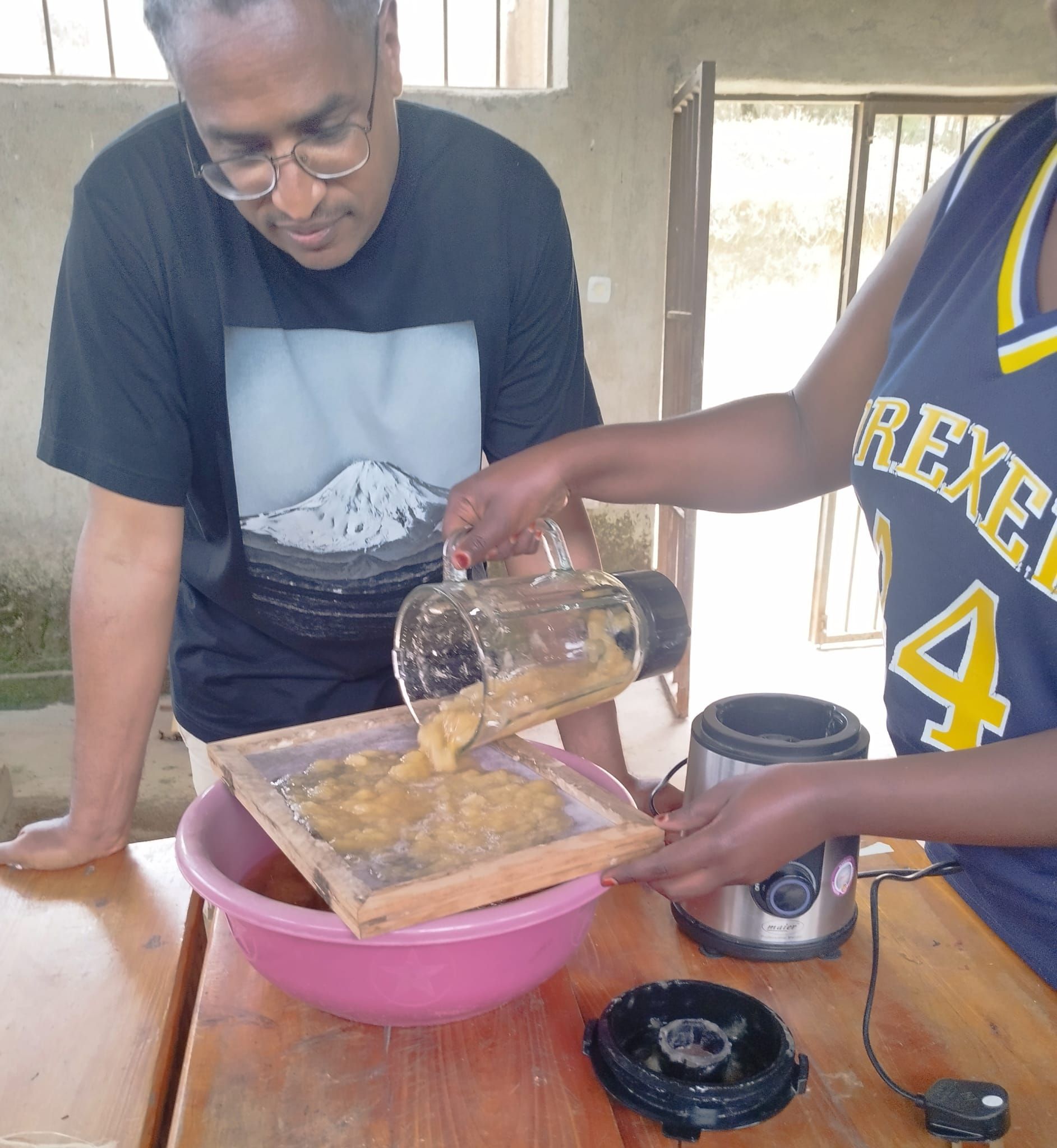 Using a blender to make the cut fibers into finer pieces