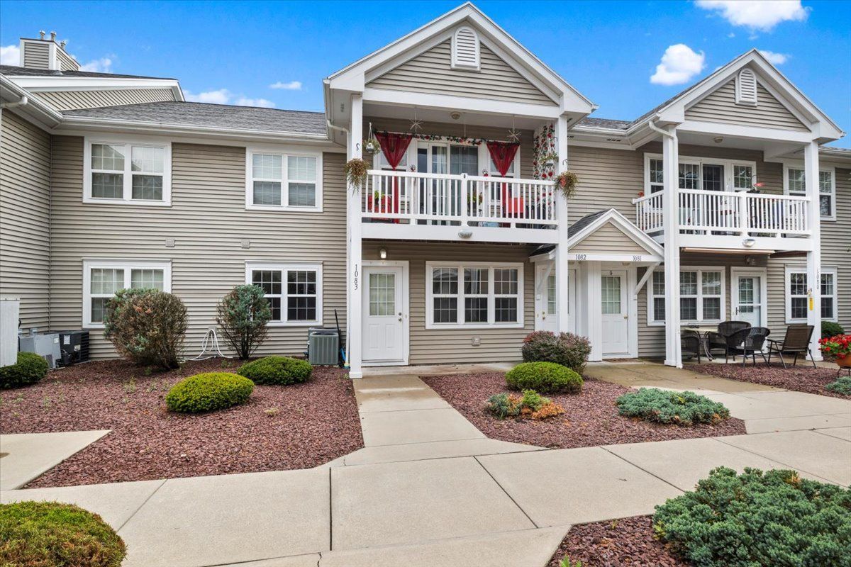 1 bed 1 bath apartment photo gallery