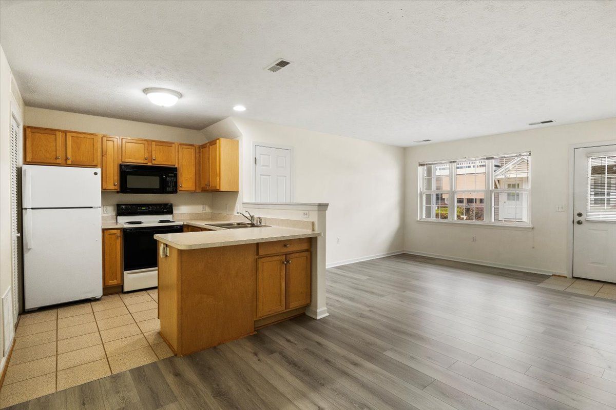 1 bed 1 bath apartment photo gallery