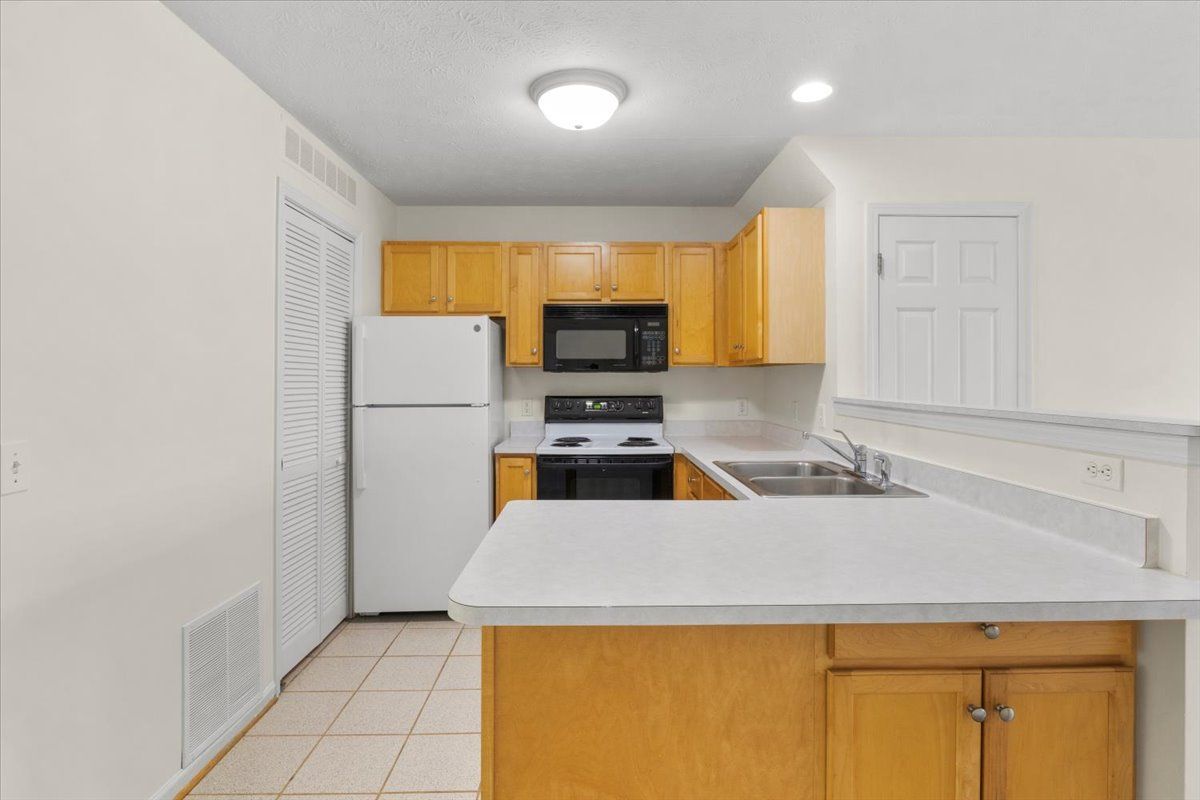 1 bed 1 bath apartment photo gallery