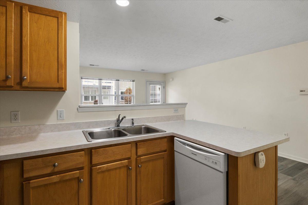 1 bed 1 bath apartment photo gallery