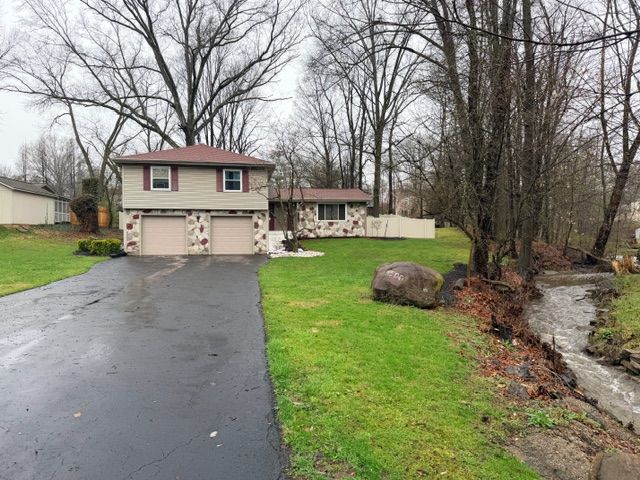 CANFIELD CONDO FOR AUCTION SALE