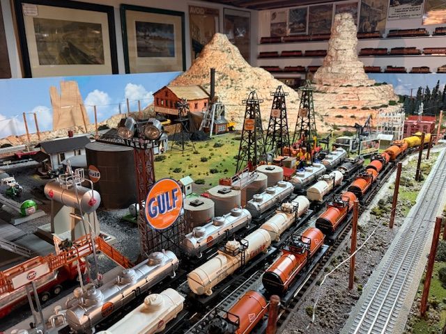 CANFIELD CONDO FOR AUCTION SALE